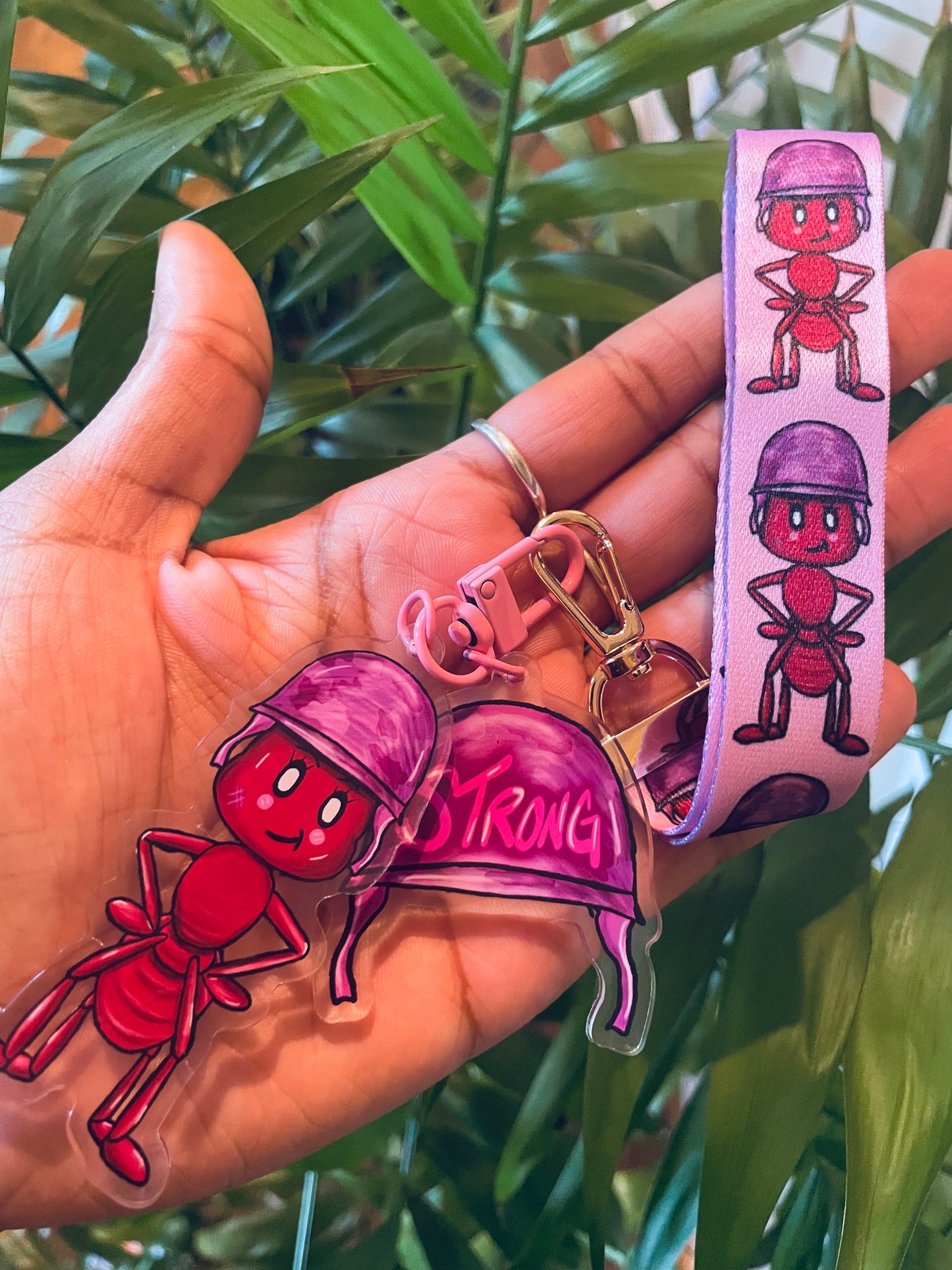 Diva Ant Soldier and Helmet w/landyard